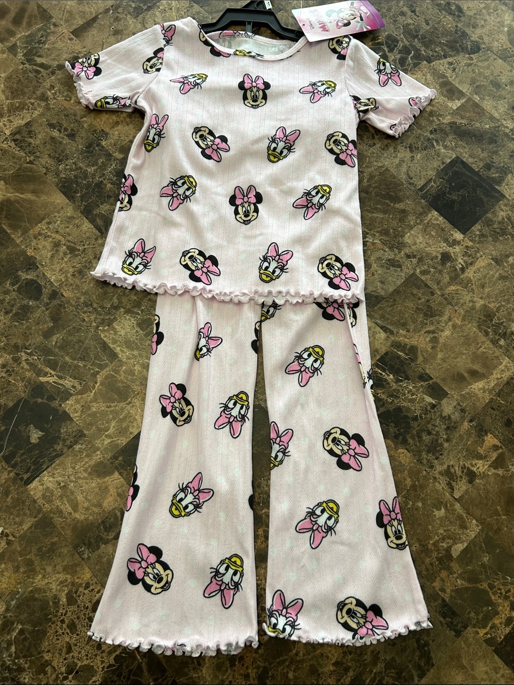 NWT 🆕 Disney Minnie Daisy Character Print Pajama Set 4T
